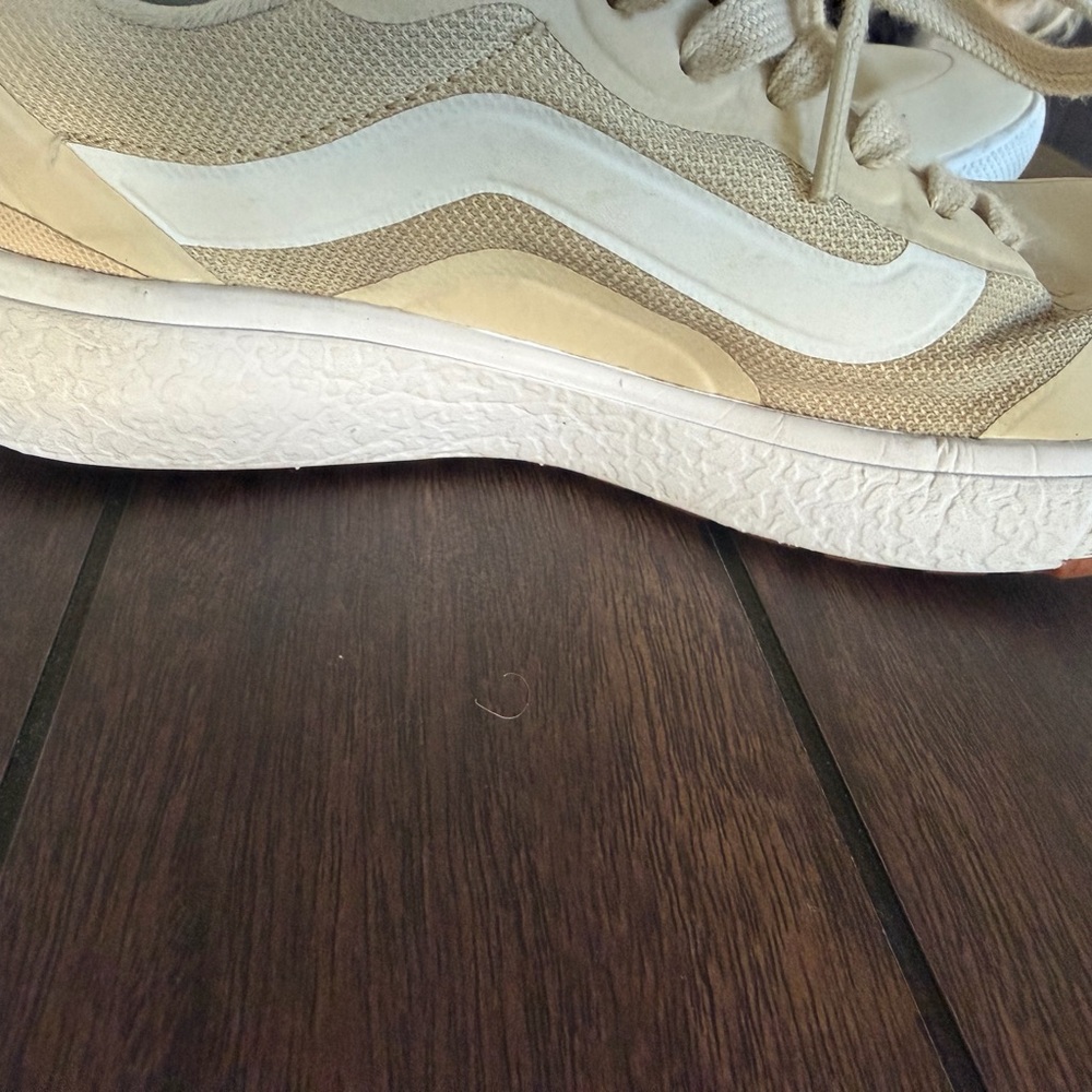 Vans Cream and White Casual Sneakers - Picture 5 of 8